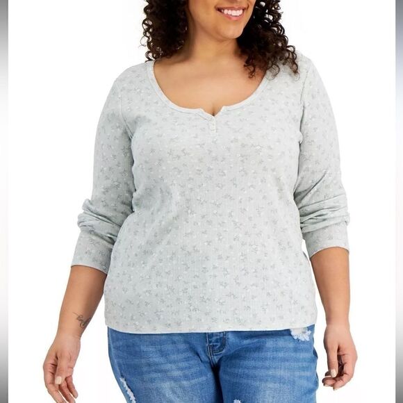 Hippie Rose Trendy Plus Size Ruched Hook-and-Eye-Front Top - Picture 1 of 6